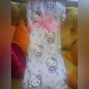 Hello kitty blanket